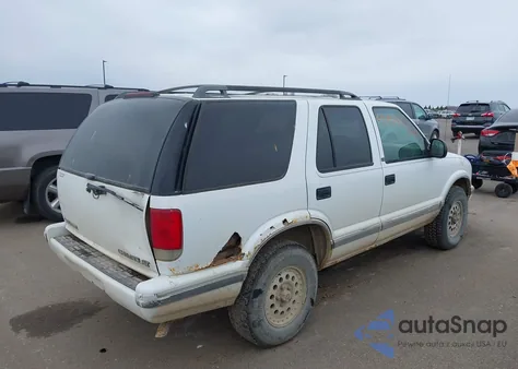 1997 Chevrolet Blazer Ls z USA, uszkodzony, nr VIN 1GNDT13W4VK227757